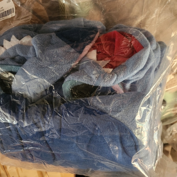 Various items - Picture 2 of 12